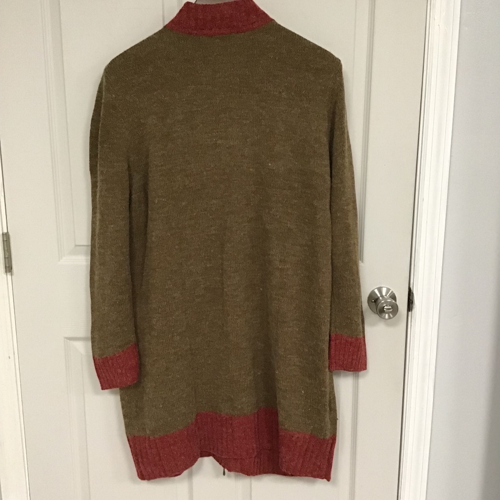 Cardigans - Picture 3 of 3